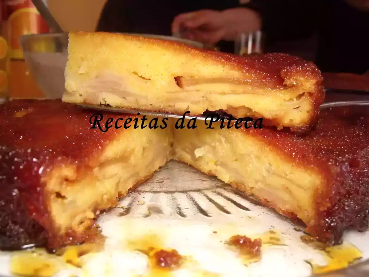 Bolo de maçã e caramelo