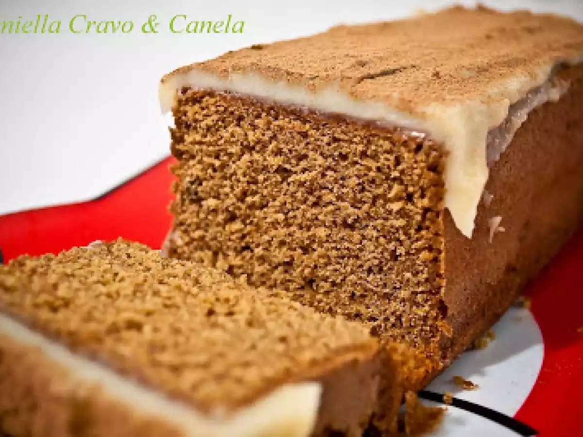 Bolo de Mel e Especiarias