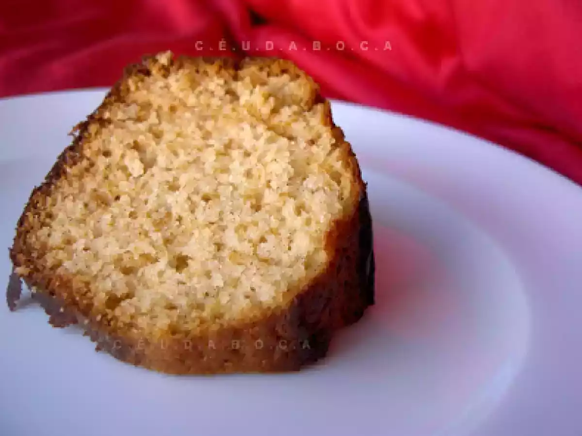 Bolo de mel simples