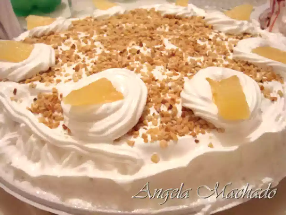 Bolo de Morango e Bolo de abacaxi e doce e leite
