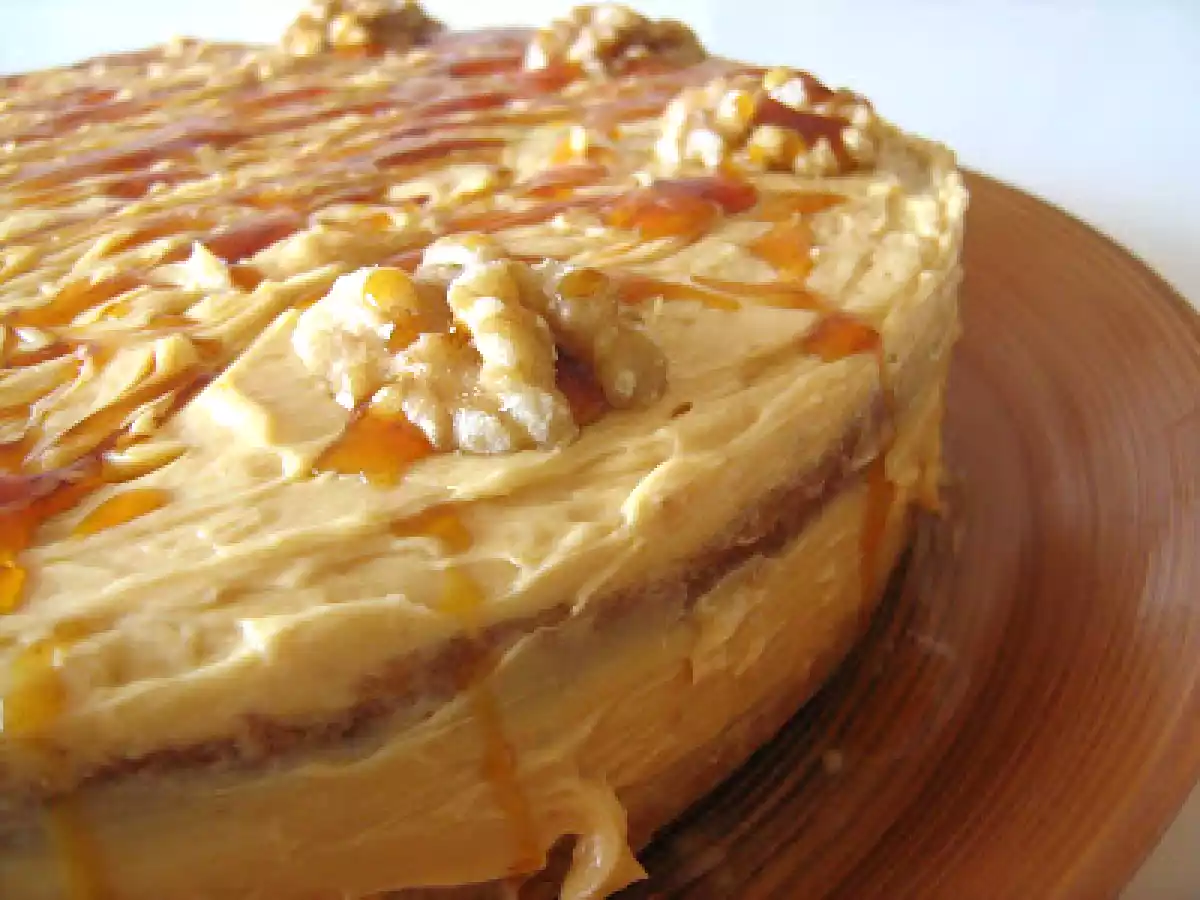 Bolo de Noz com Creme de Caramelo