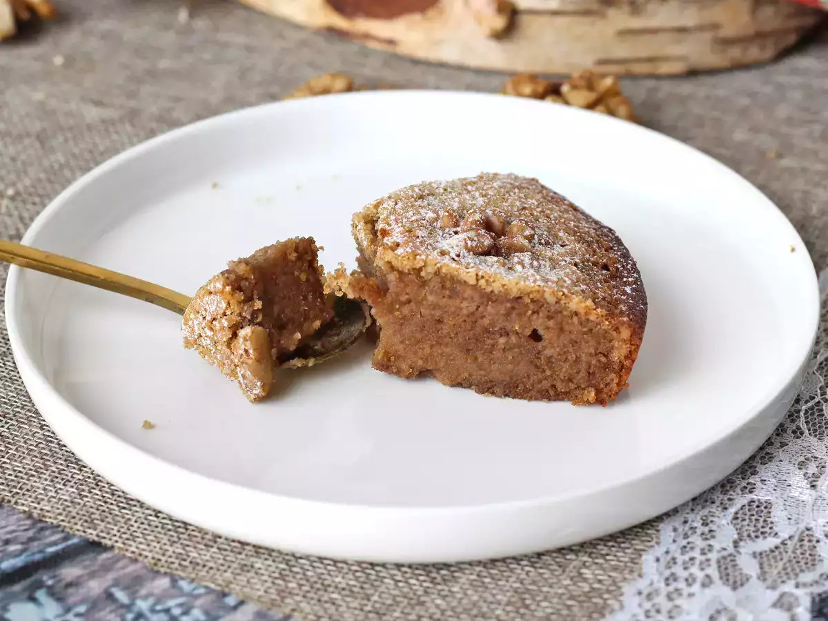 Bolo de nozes superfácil feito com apenas 4 ingredientes - foto 2