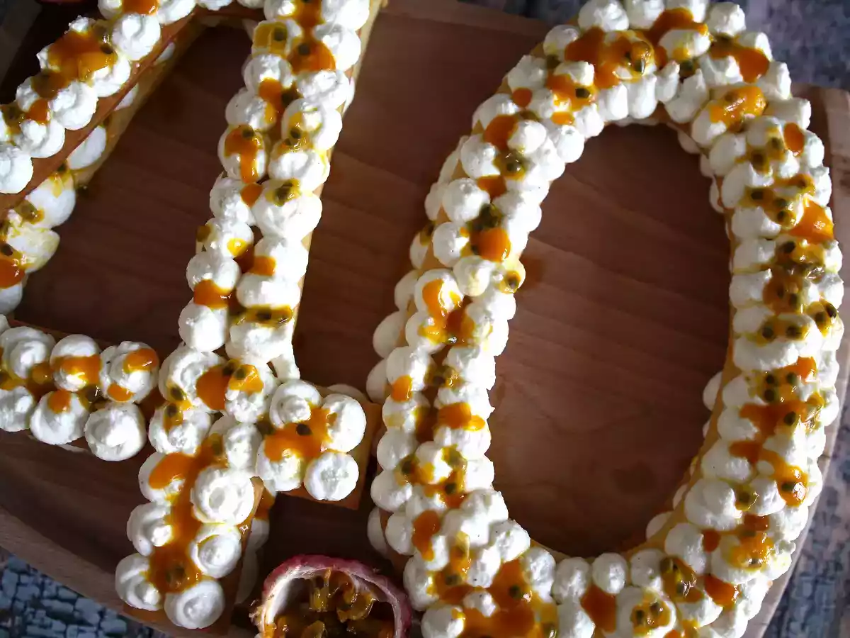 Bolo de número (Number Cake) sabor maracujá e manga - foto 2