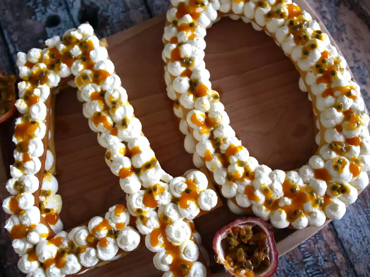 Bolo de número (Number Cake) sabor maracujá e manga - foto 3