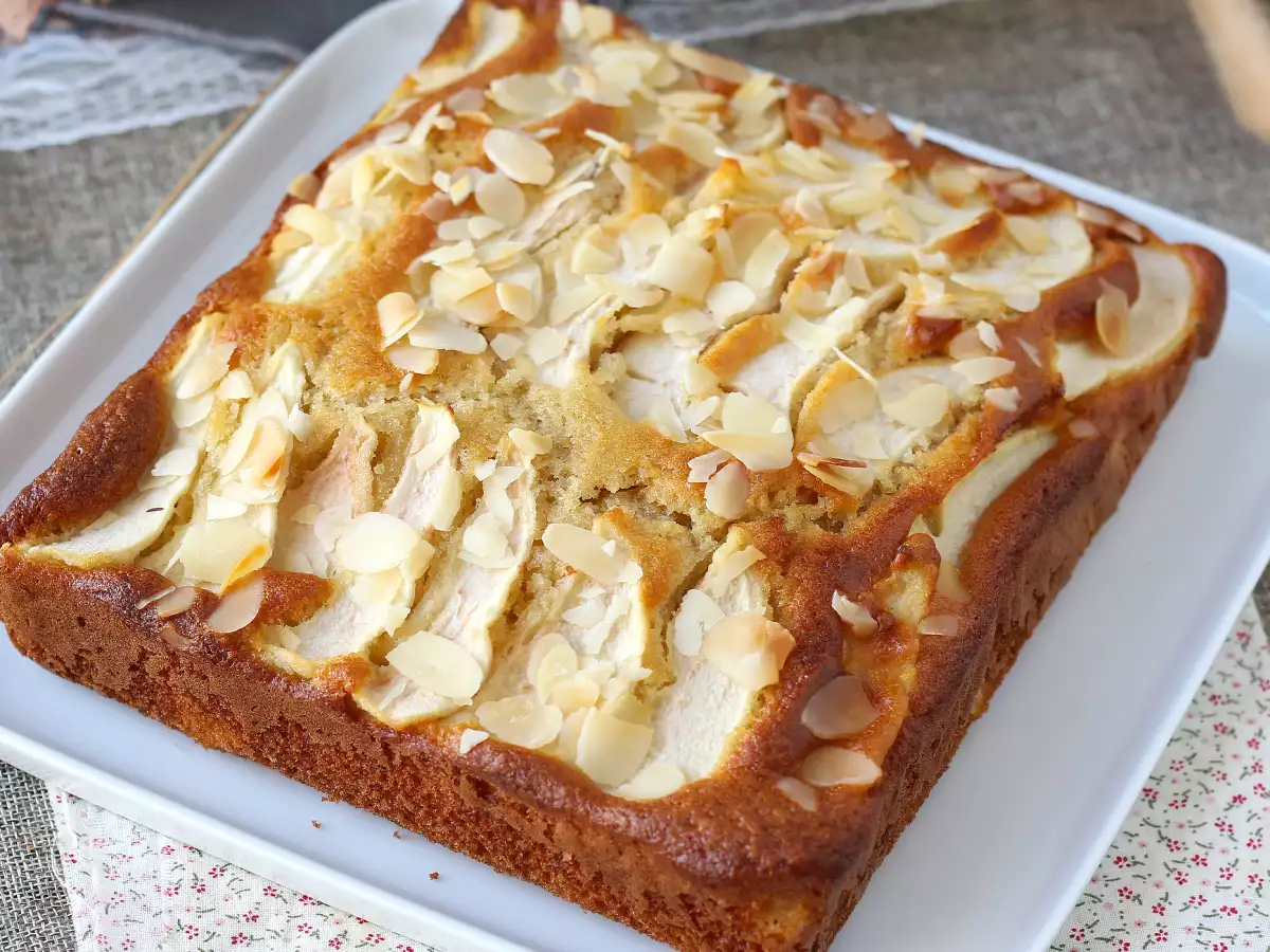 Bolo de peras com amêndoas, fácil e fofinho