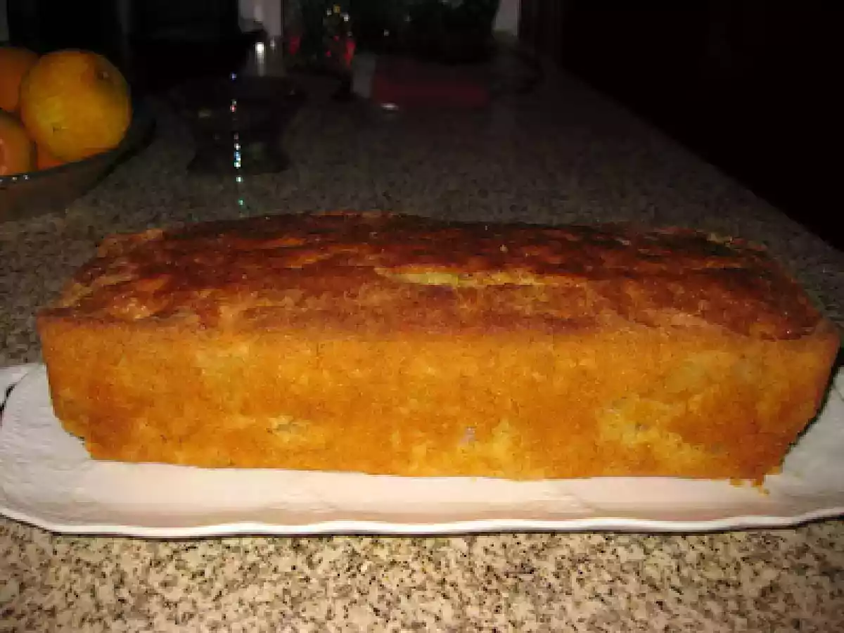 BOLO DE PÊRAS com calda de chocolate