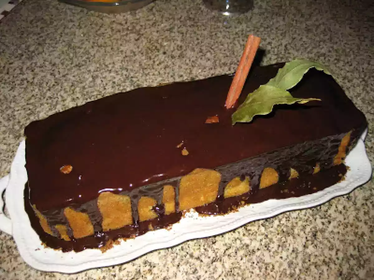 BOLO DE PÊRAS com calda de chocolate - foto 4