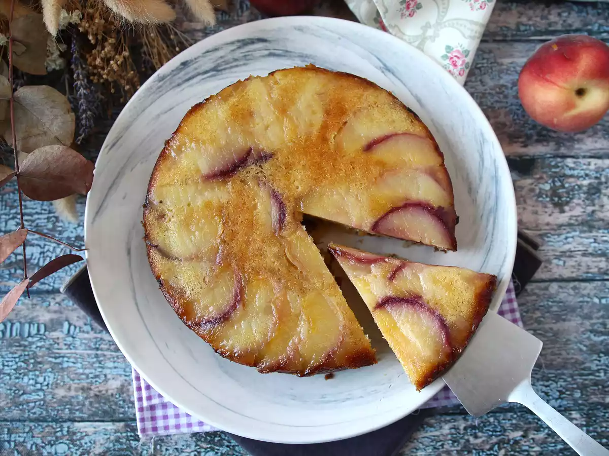 Bolo de pêssego invertido e caramelizado - foto 8