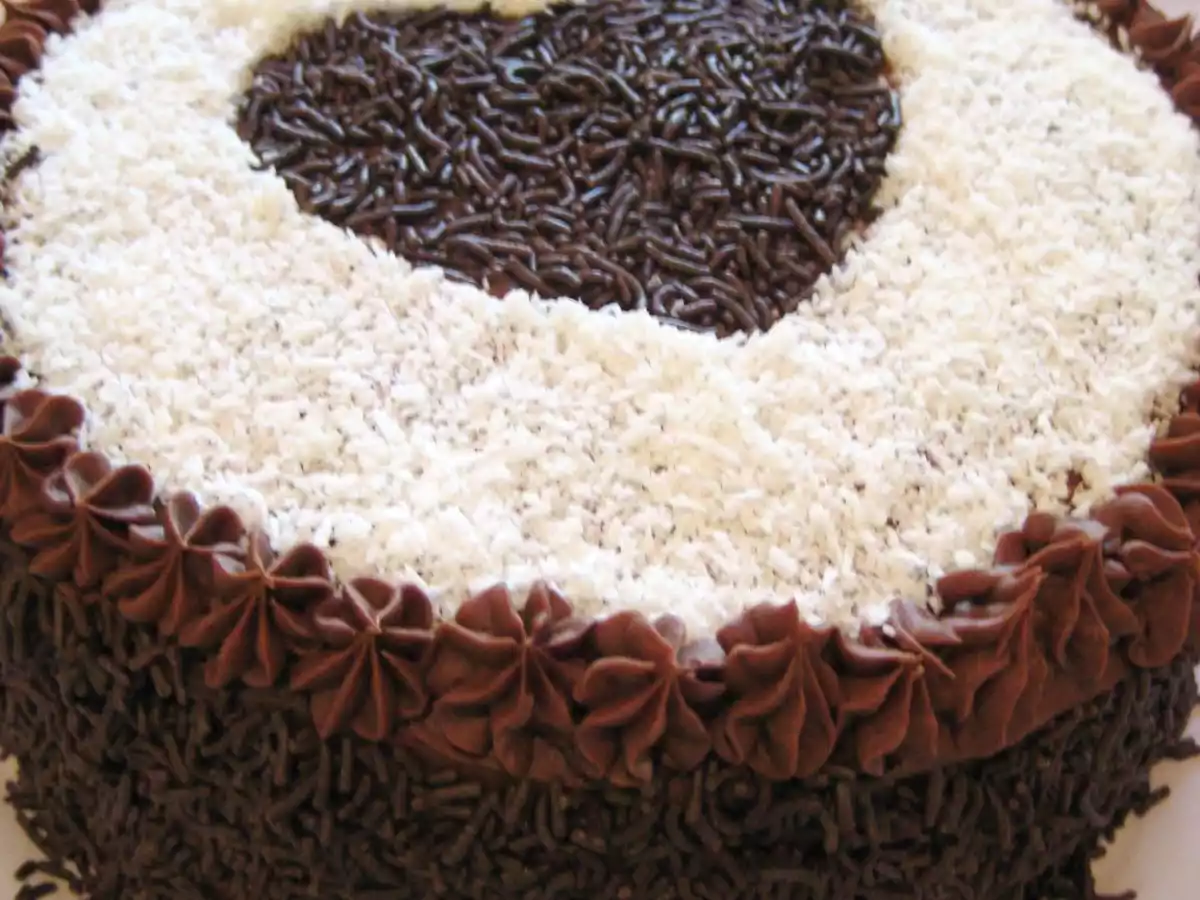 Bolo de Prestígio e Brigadeiro