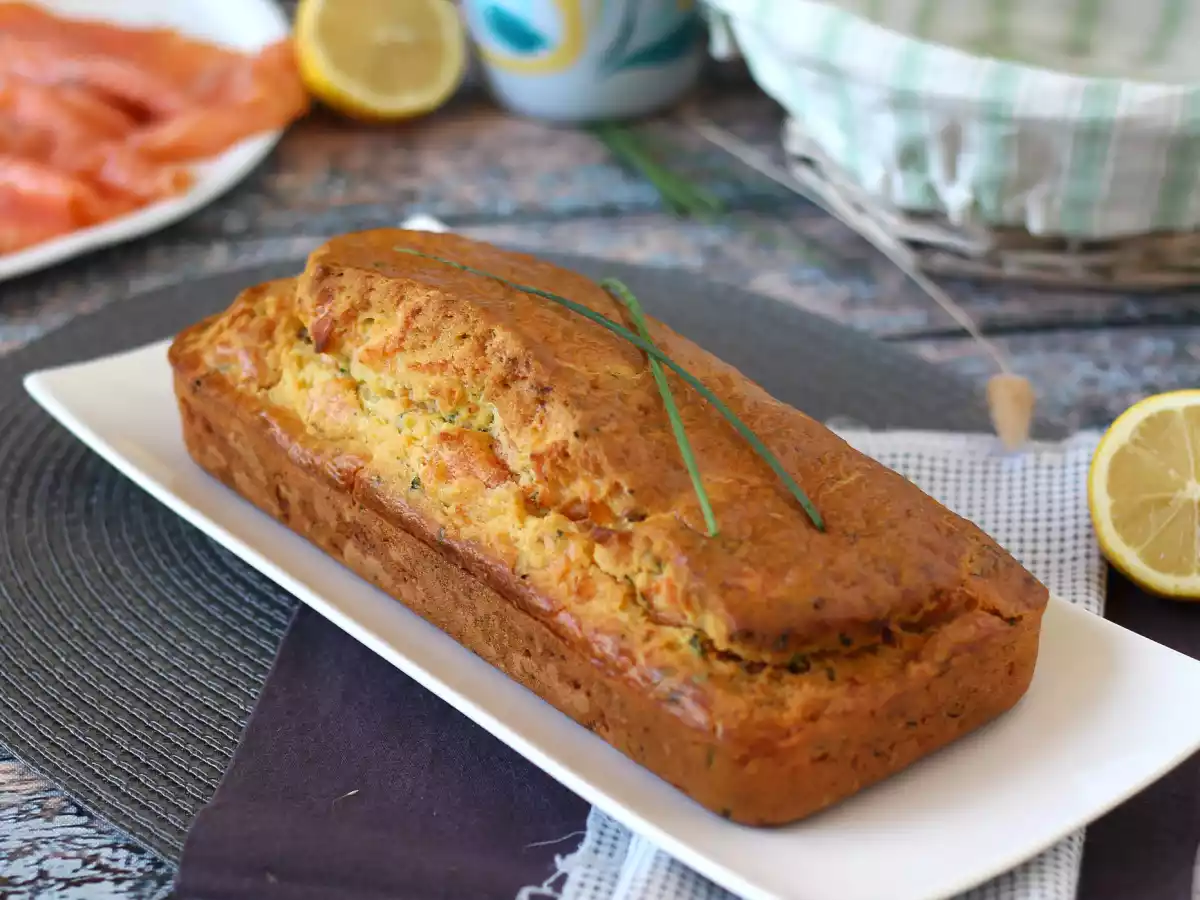 Bolo de salmão defumado com limão e cebolinha - foto 3