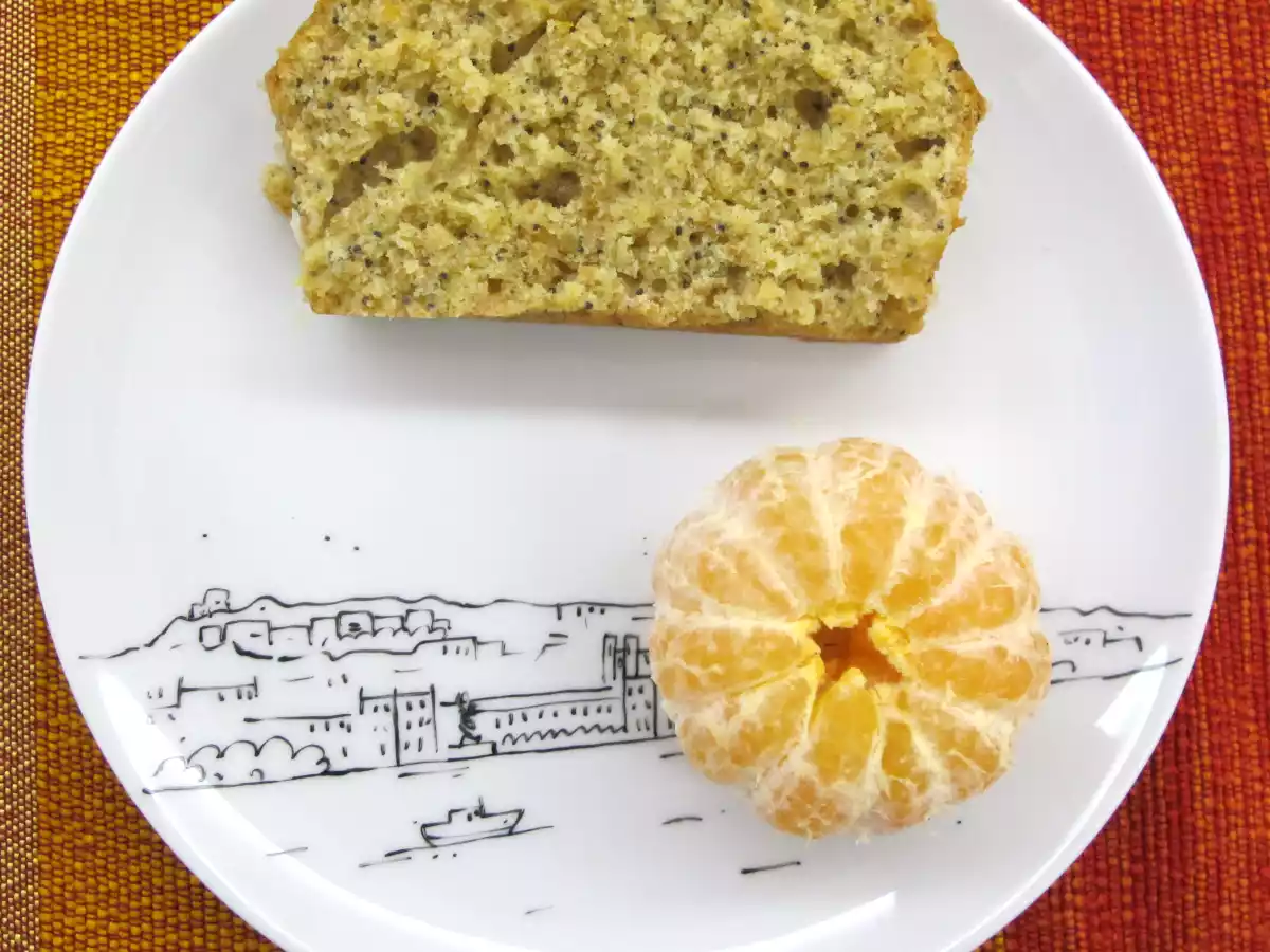 Bolo de tangerina com sementes de papoila