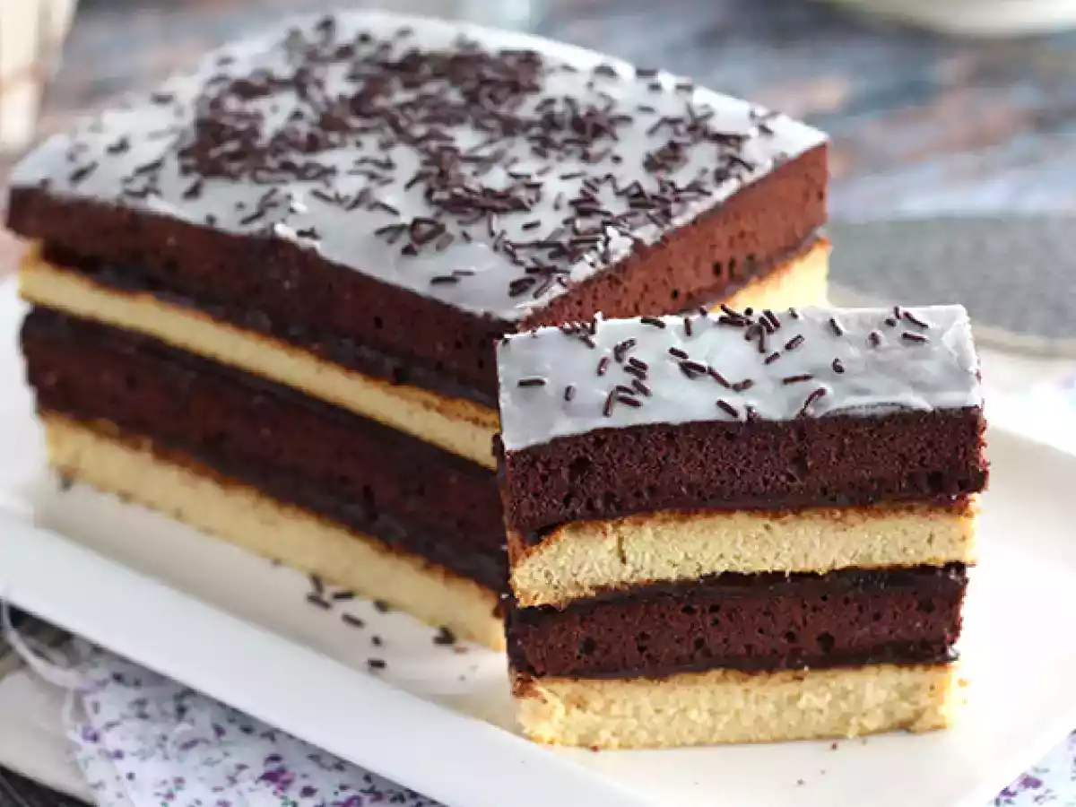 Bolo em camadas (Bolo de chocolate e baunilha) - foto 5