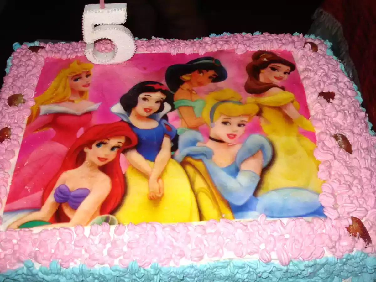 Bolo fácil e ecônomico para aniversários