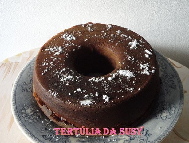 Quer aprender a fazer bolo grego? Celebre o Dia do Chocolate com