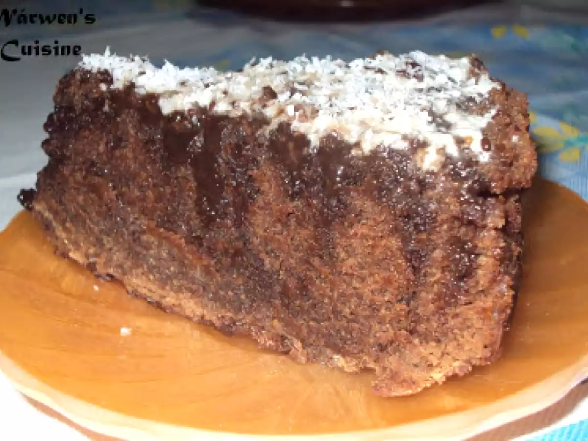 Bolo Húmido de Chocolate e Coco