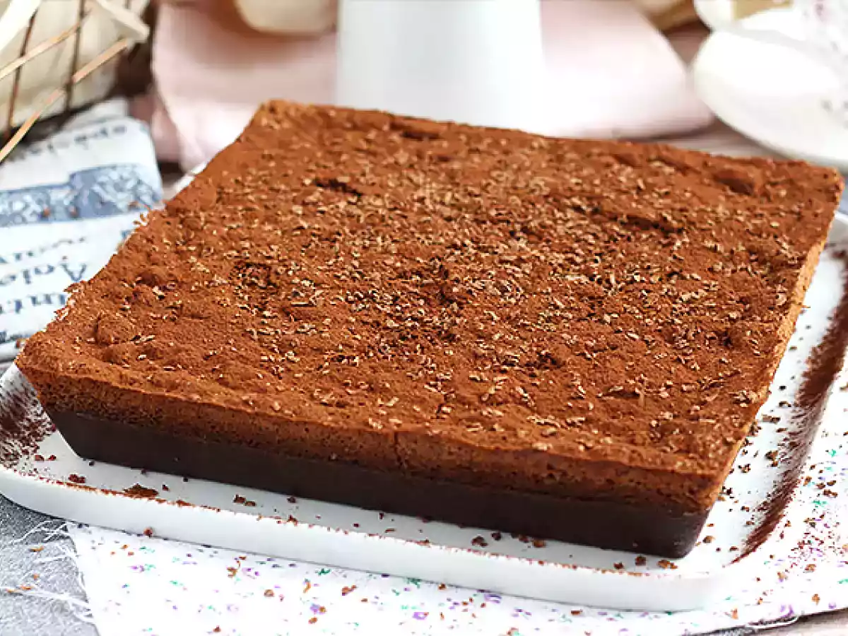 Bolo mágico de chocolate fácil - foto 4