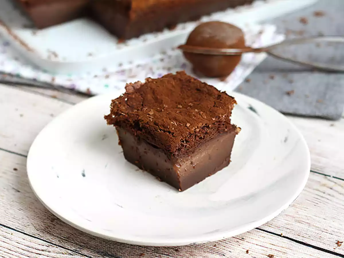 Bolo mágico de chocolate fácil - foto 5