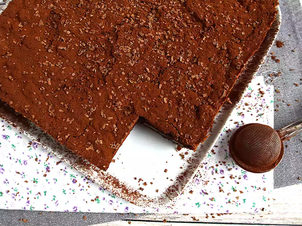 Bolo mágico de chocolate fácil - foto 6
