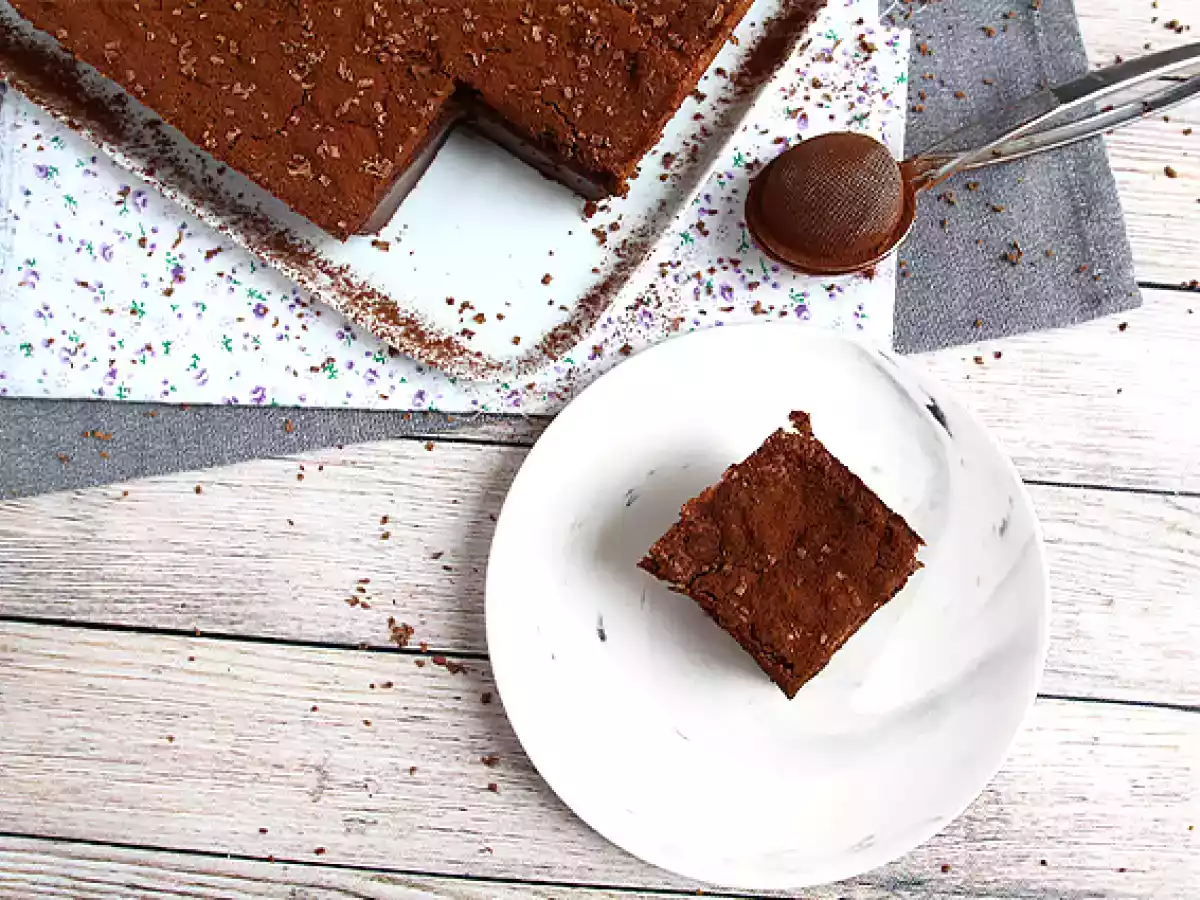 Bolo mágico de chocolate fácil - foto 8