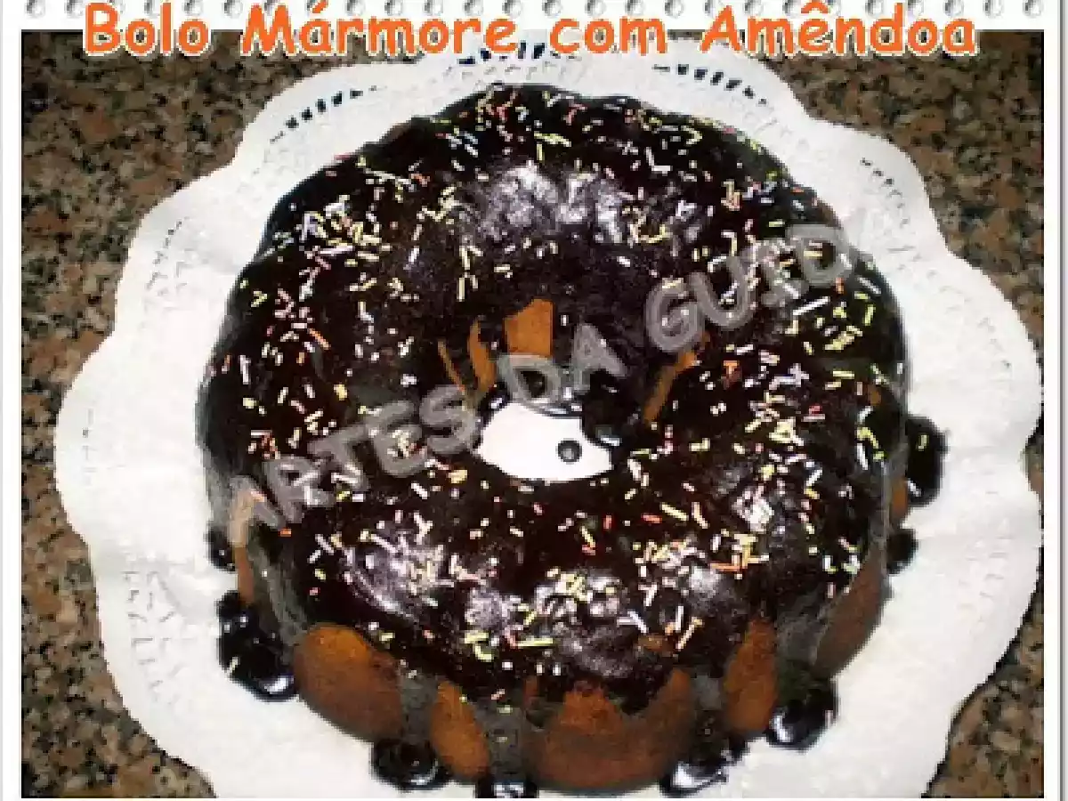 Bolo Mármore com Amêndoa