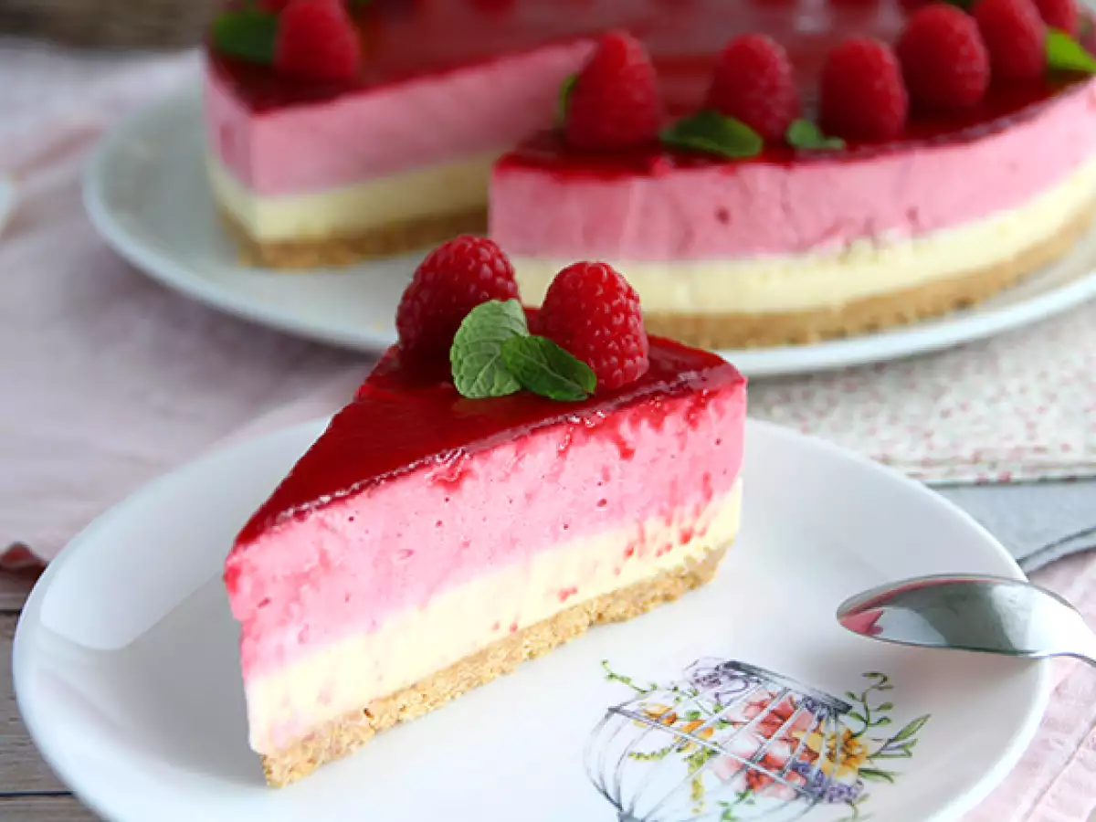 Bolo mousse de framboesa e chocolate branco, bavarois - foto 2