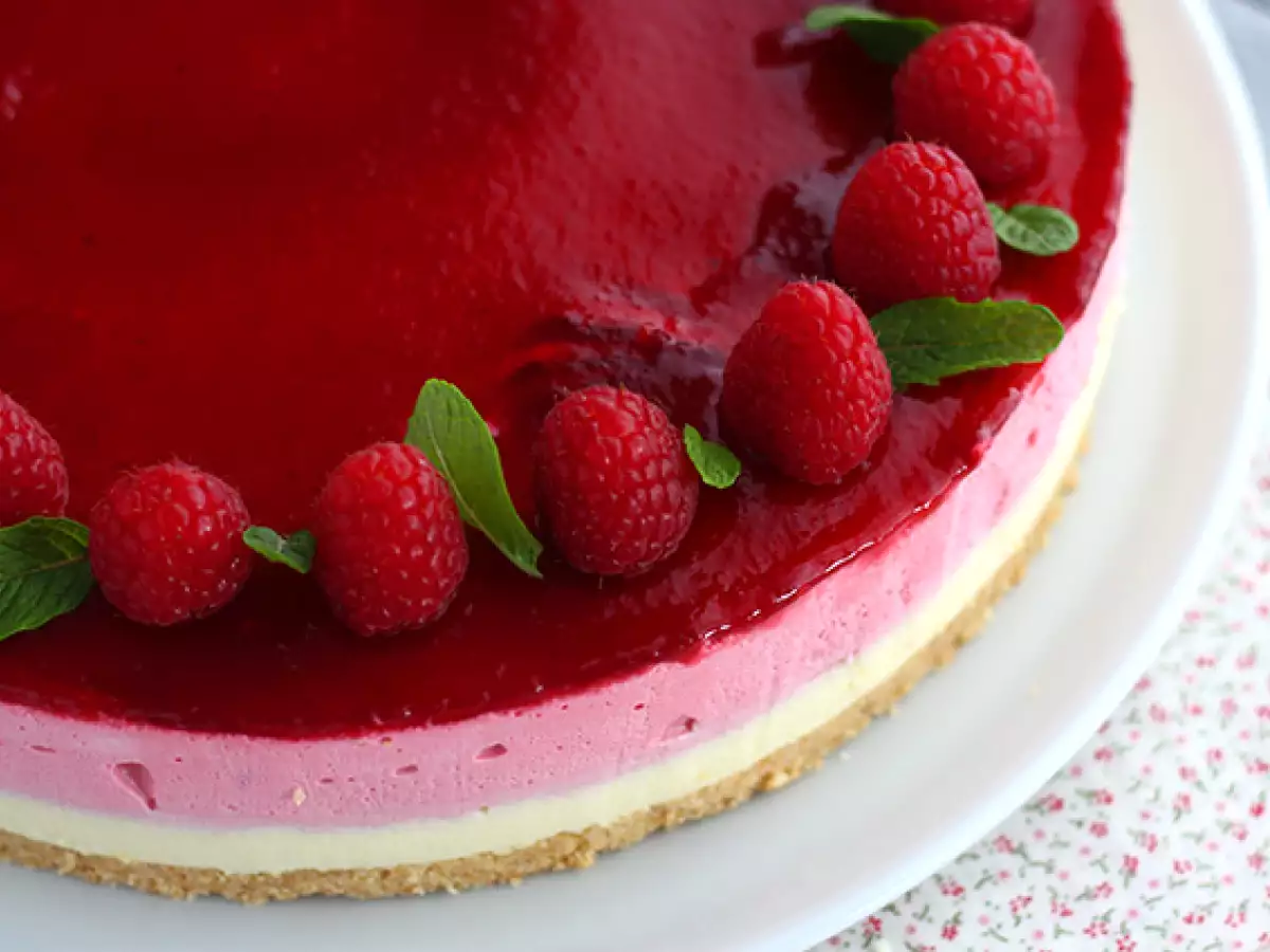 Bolo mousse de framboesa e chocolate branco, bavarois - foto 4