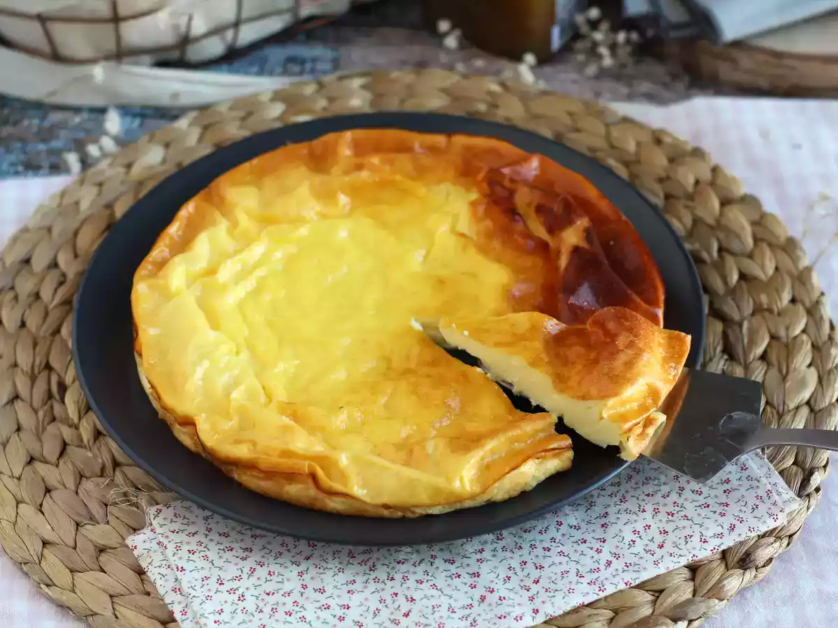 Bolo rápido e fácil com apenas 3 ingredientes