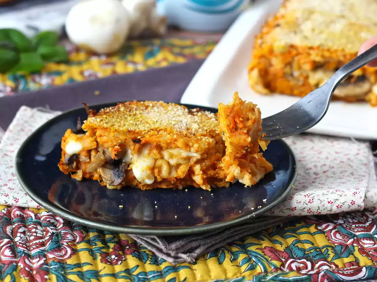 Bolo salgado de abóbora com cogumelos e queijo: sabor e conforto em cada fatia - foto 2