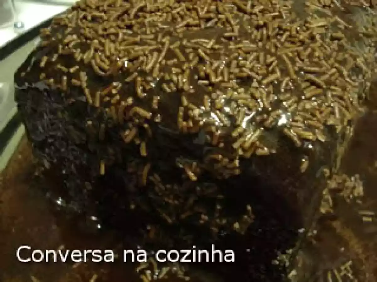 Bolo Suiço de Chocolate ( Álvaro Rodrigues)
