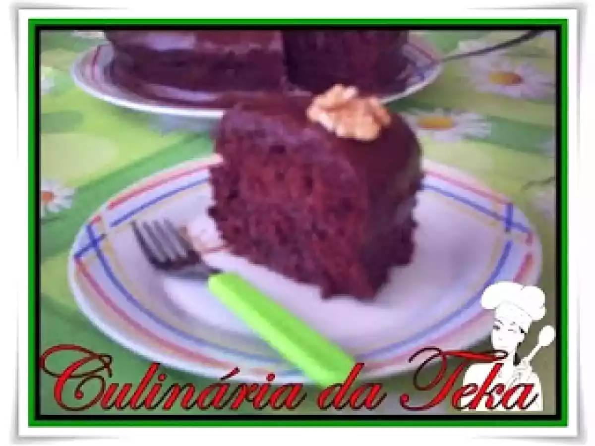 BOLO SURPRESA DE CHOCOLATE