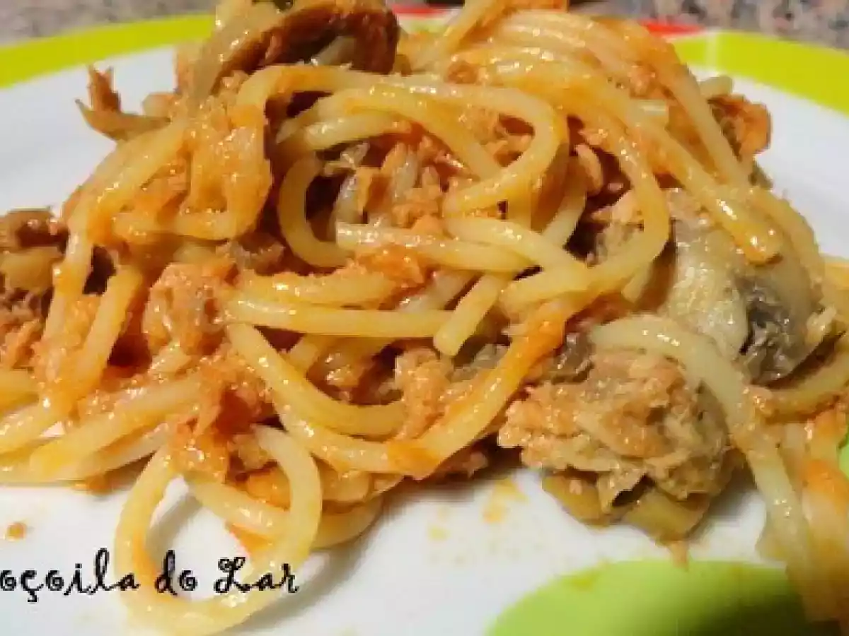 Bolonhesa de Atum c/ cogumelos