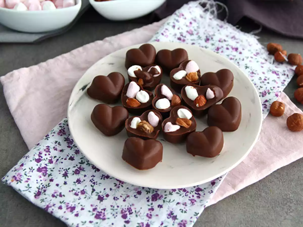 Bombons de marshmallows e avelã