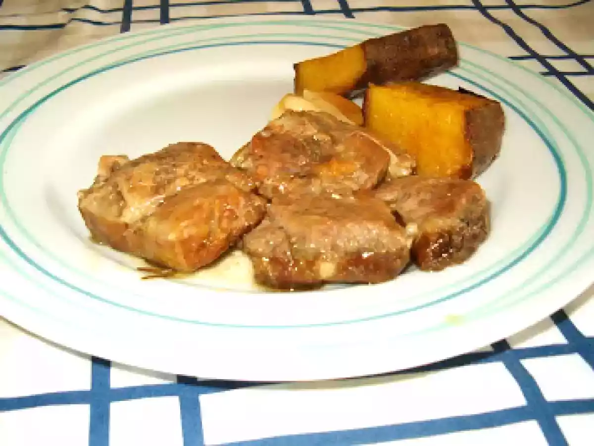 Borrego no forno com alecrim e batata doce