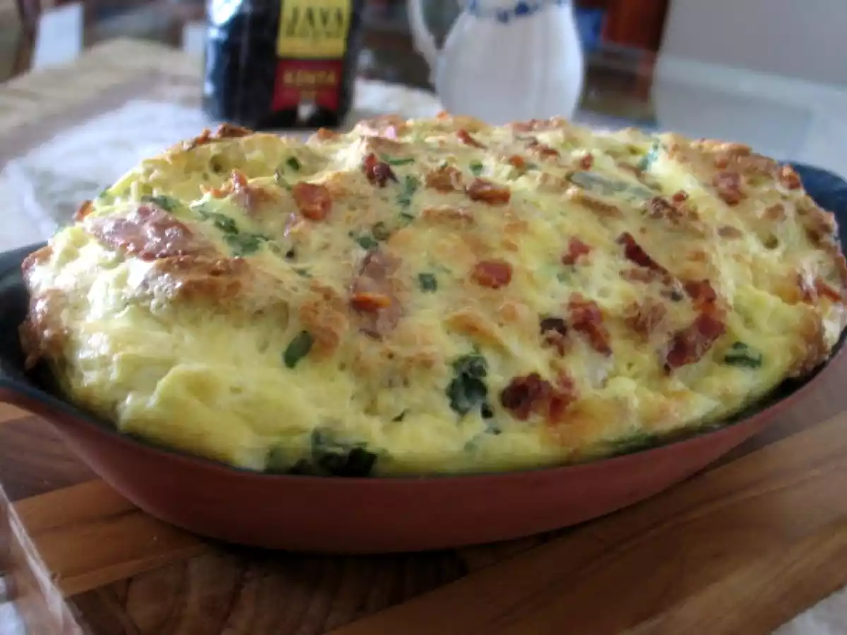 Breakfast casserole - Torta de ovos e pão