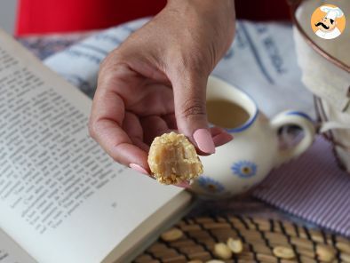 Brigadeiro de amendoim, um delicioso docinho brasileiro - foto 7