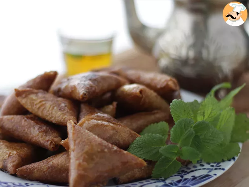 Briouats de Amêndoa, doce de Marrocos