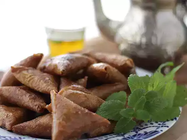 Receita Briouats de amêndoa, doce de marrocos