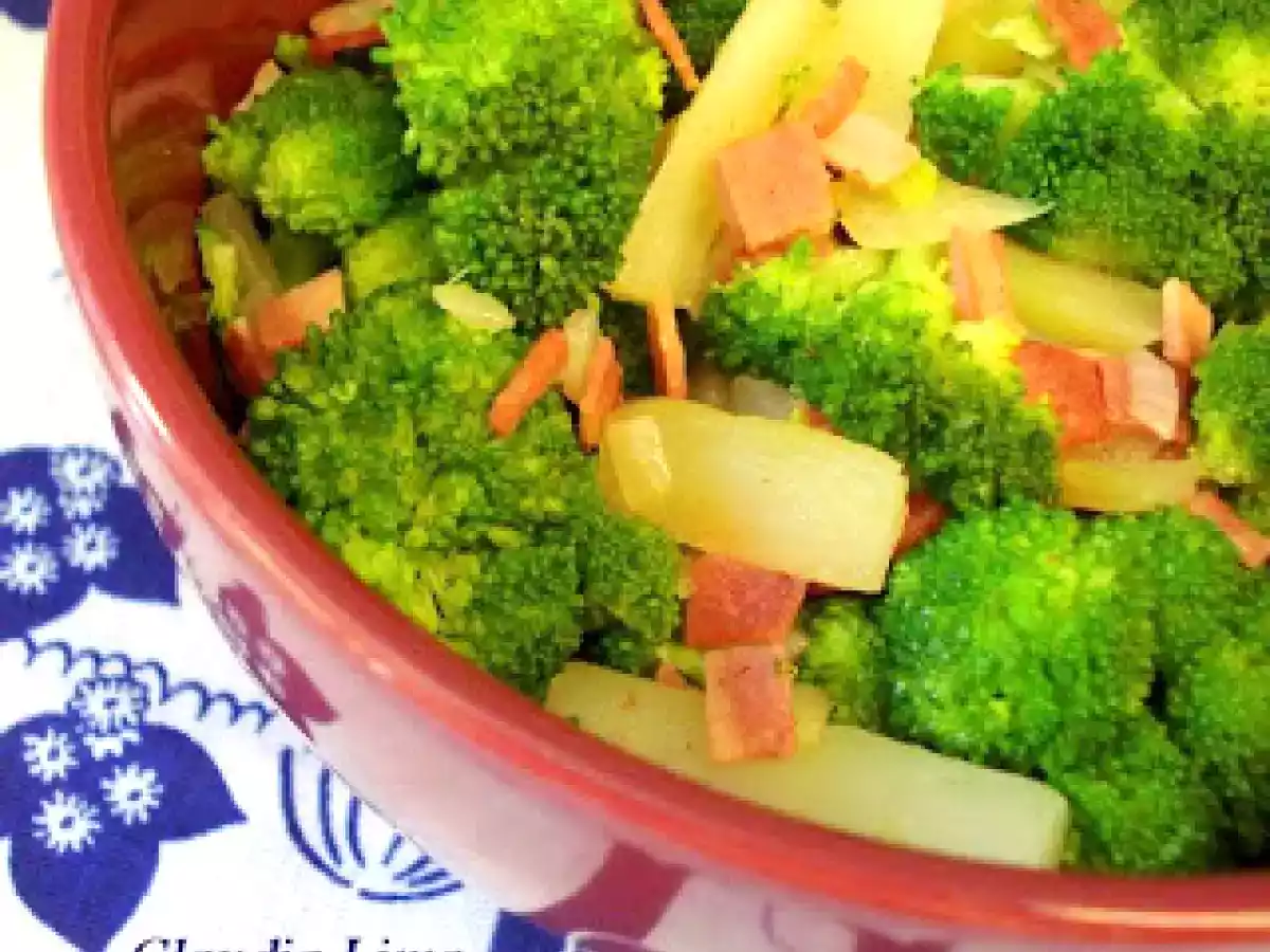 Brócolis com Bacon - Dia Verde