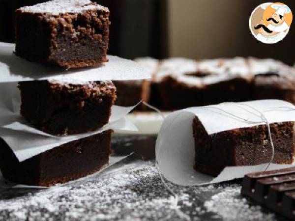 Brownie de chocolate fofinho e cremoso: Receita fácil e rápida