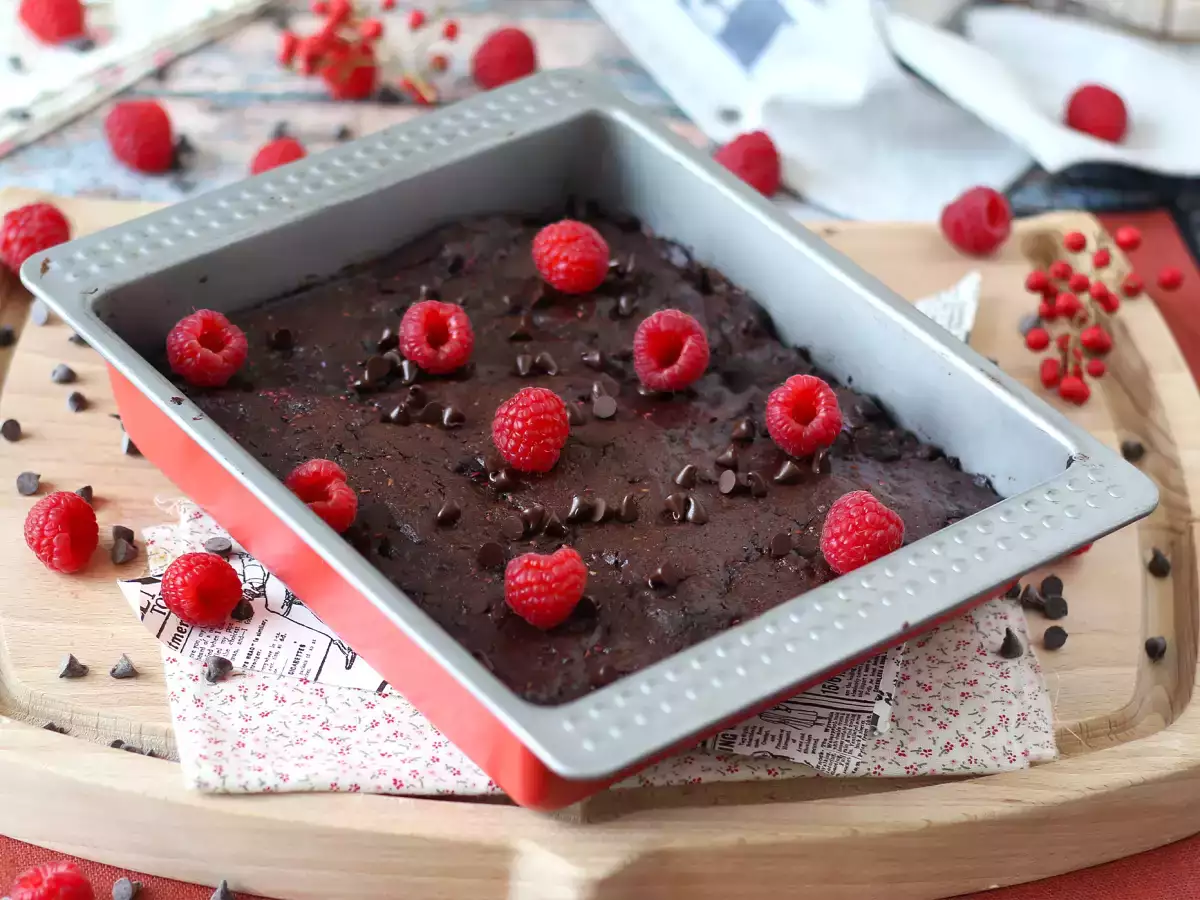 Brownie de framboesa e chocolate, o bolo perfeito na hora do lanche! - foto 4