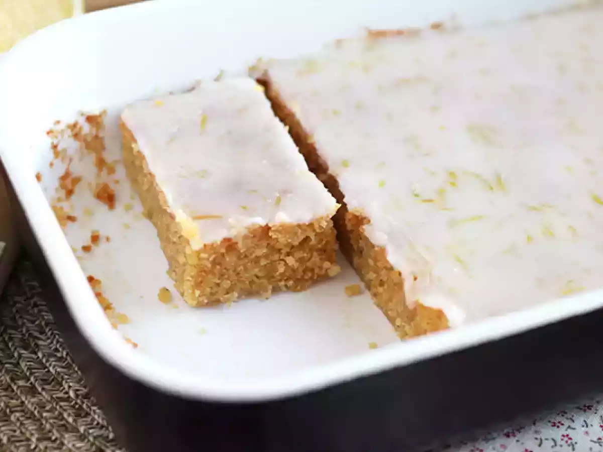 Brownie de limão e aveia com cobertura glacê - foto 4