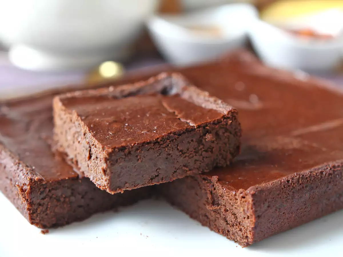 Brownie proteico de chocolate e feijão-vermelho