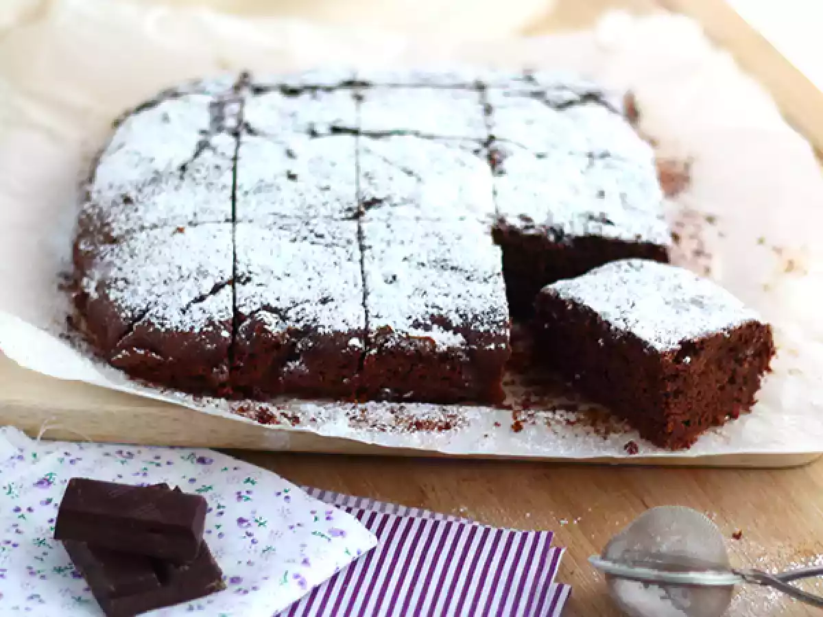 Brownie vegano, sem ovos, nem leite - foto 2