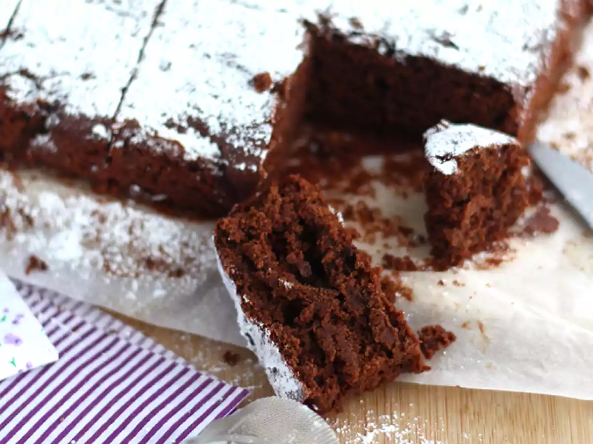 Brownie vegano, sem ovos, nem leite - foto 4