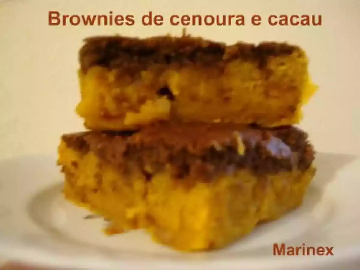 Brownies de cenoura e cacau