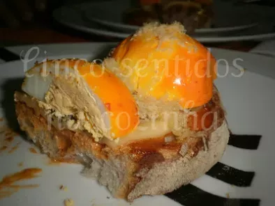 Bruschetta com ovos dourados - foto 3