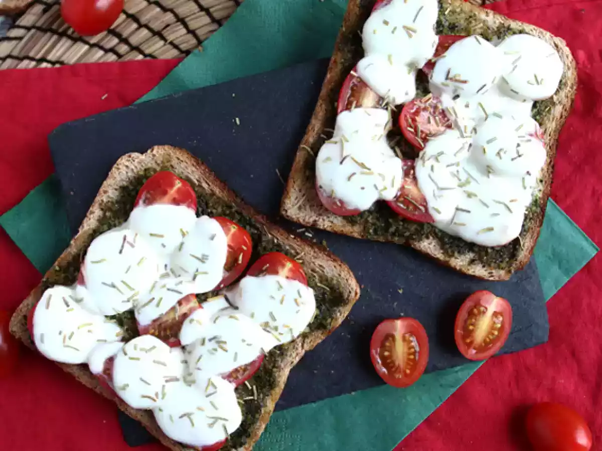 Bruschetta de pesto, tomate cereja e mozzarella - foto 3