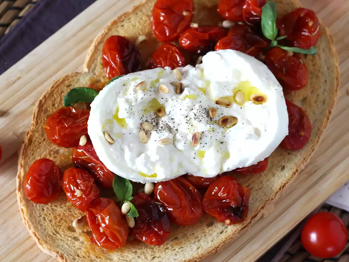 Bruschetta de tomates assados e queijo burrata - foto 4
