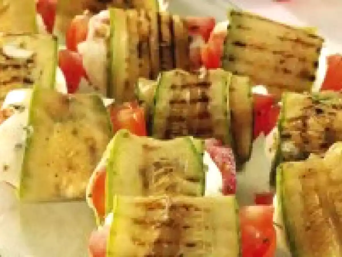 Bruschetta sem glúten e Rolinhos de berinjela e abobrinha - foto 2