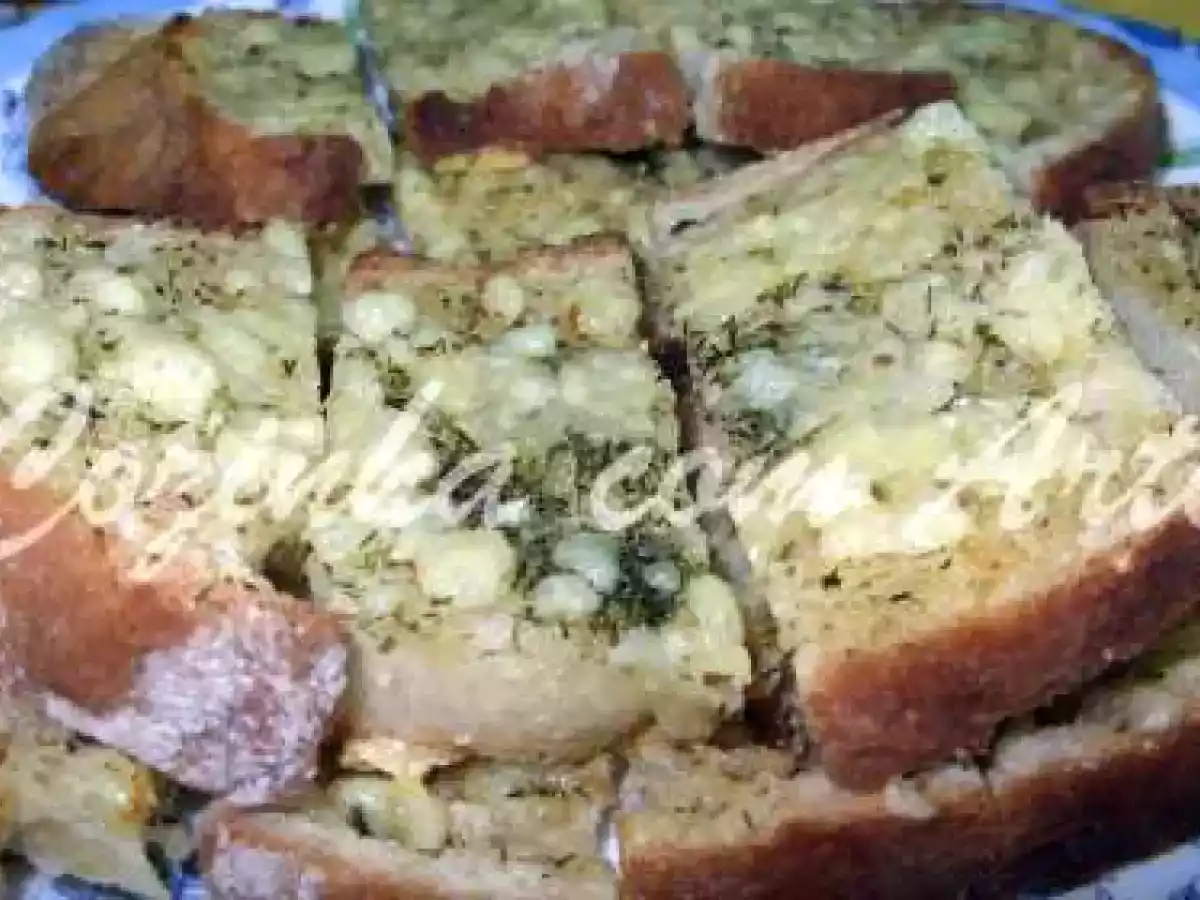 bruschettas de alho e endro com queijo da ilha